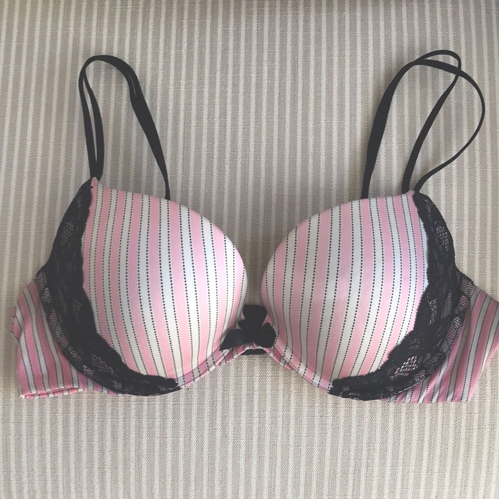 Victoria’s Secret very sexy push-up bra